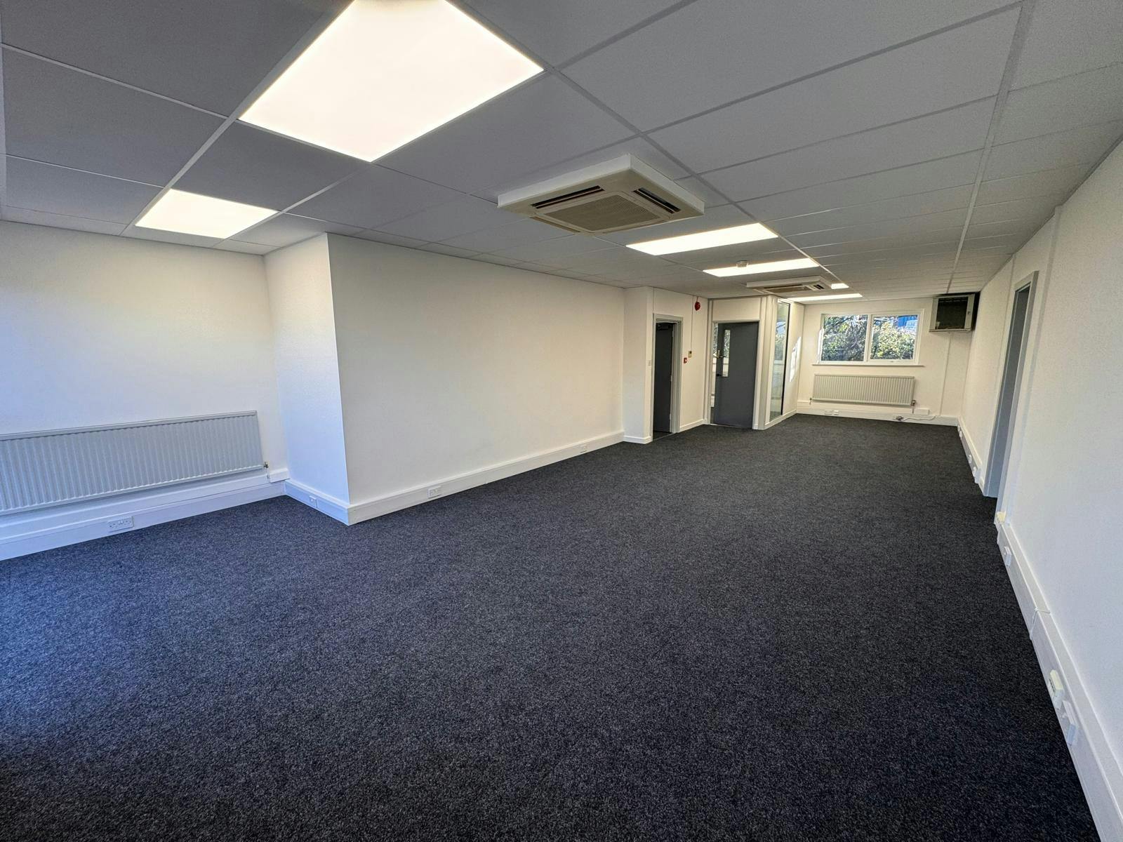 Office in Fareham - photo 2