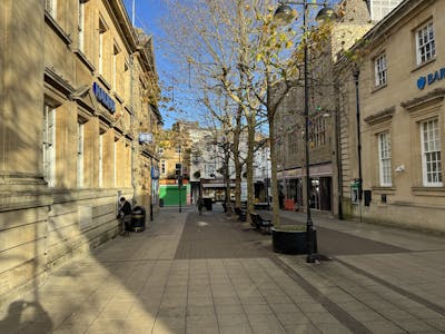 Halifax, Yeovil, Office / Retail To Let - IMG_1418.JPG