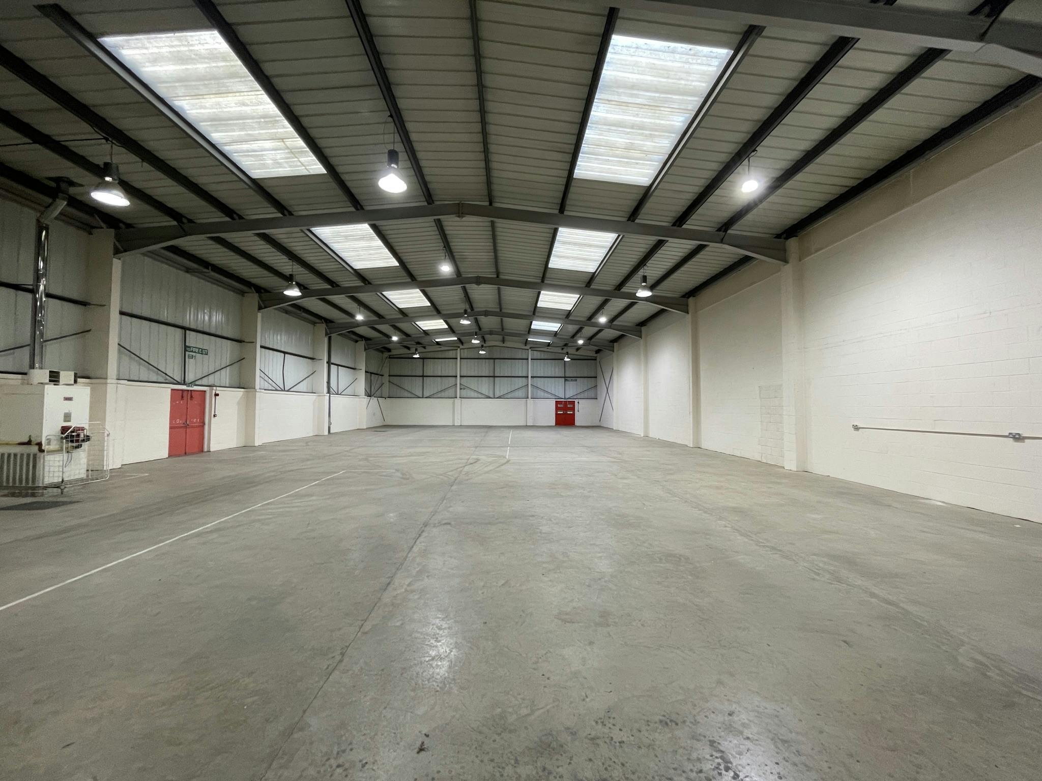 Unit 3, Stocklake Industrial Park, Aylesbury, Industrial To Let - image00026.jpeg