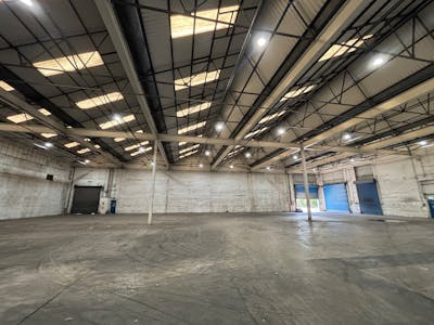 Unit D&E St. Catherines Park, Cardiff, Industrial To Let - IMG_8768.jpeg