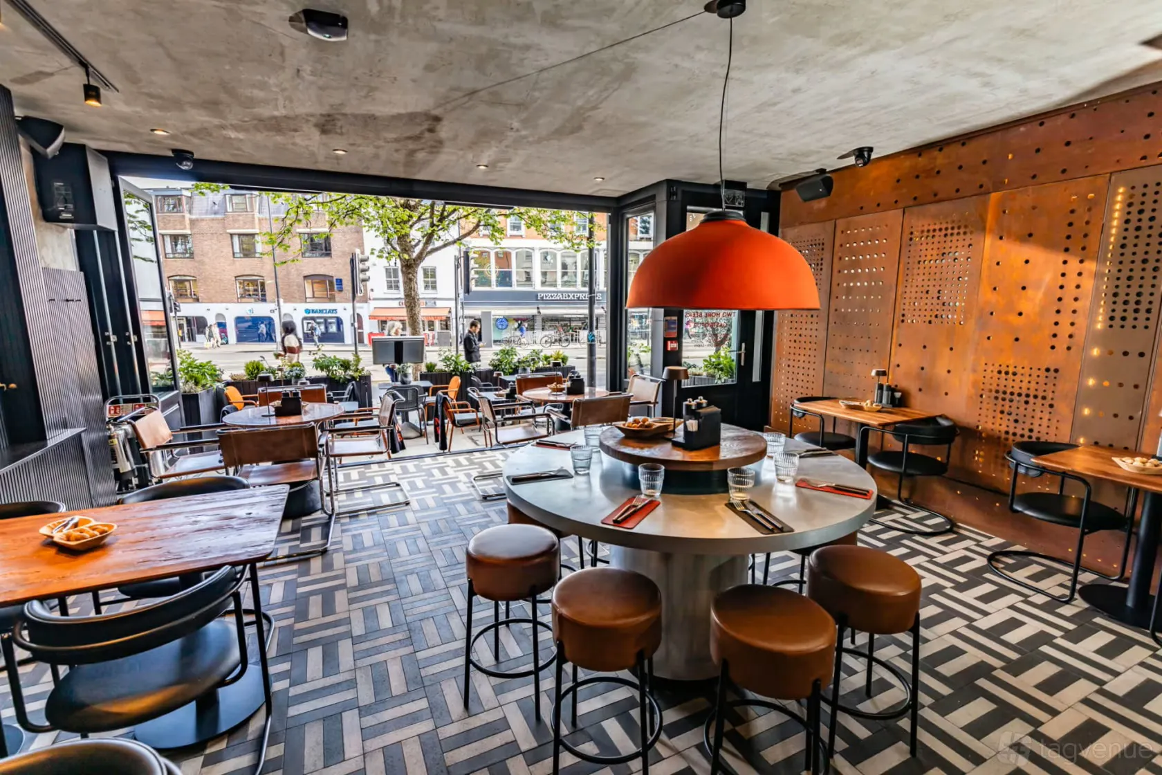 59 Upper Street, London Lease Assignment - widen-1680-noupsize;108688-whole-venue-room-FBaOVWuY.jpg