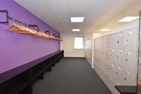 Unit 6 Nore House, Riverview Business Park, Blackrock, Office To Let / For Sale - locker room.JPG