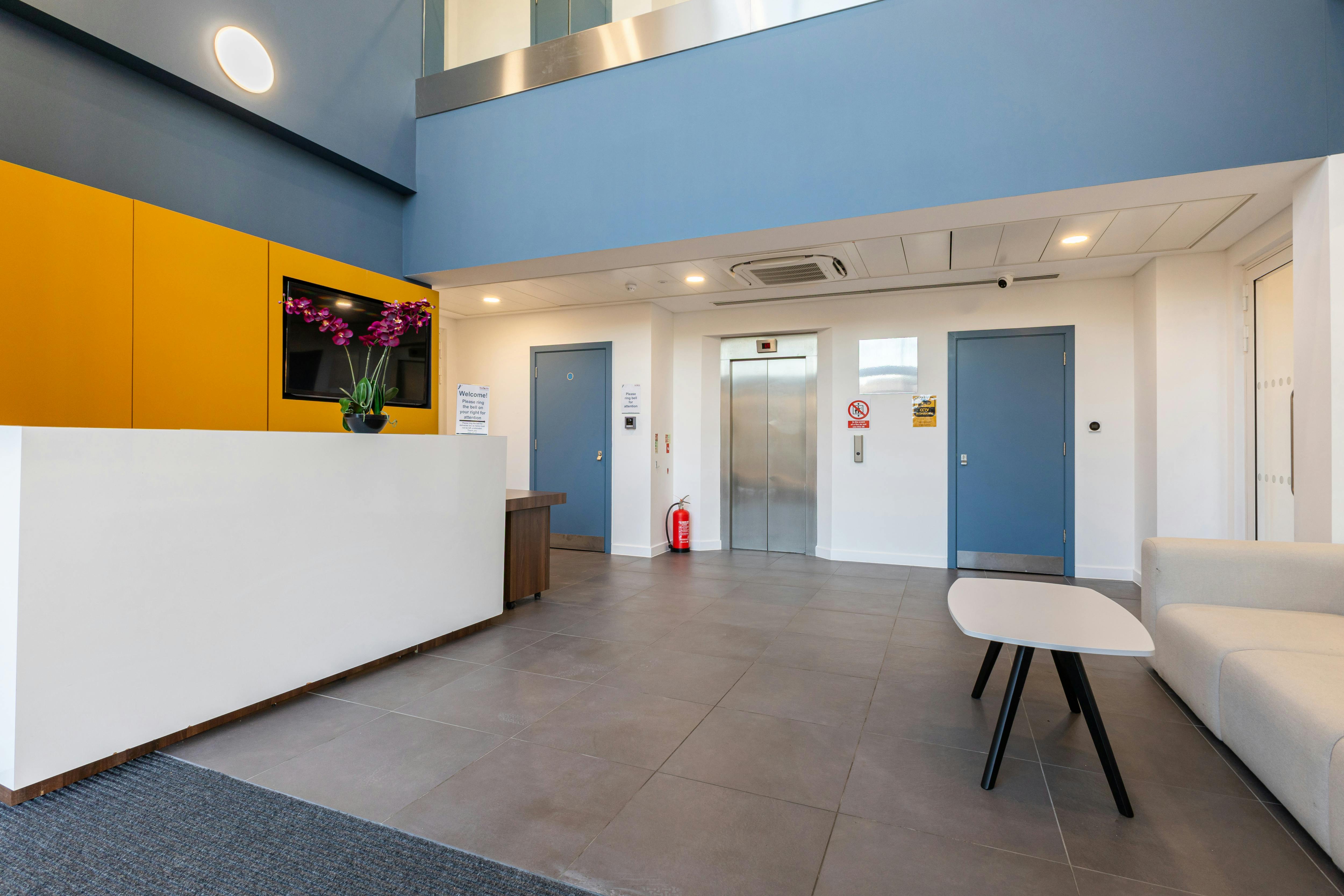 First Floor, Hampden Court, High Wycombe, Offices To Let - 101969_Hampden-Court-Kingsmead-Business-Park (4).jpg