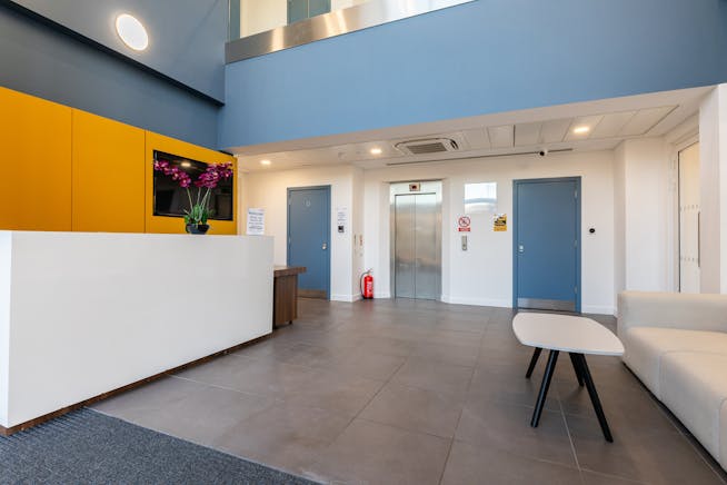 First Floor, Hampden Court, High Wycombe, Offices To Let - 101969_Hampden-Court-Kingsmead-Business-Park (4).jpg