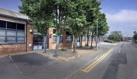 492-3 Ipswich Road, Slough, Industrial / Warehouse To Let - 492-3 Ipswich Road 4.jpg