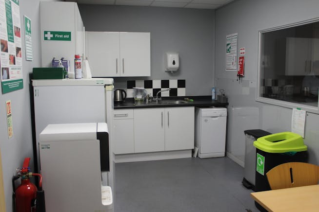 Unit 11 Devonshire Court, Fountain Drive, Hertford, Industrial To Let / For Sale - IMG_0311.JPG