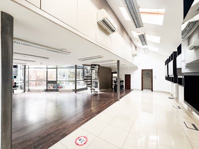 66-67 Parkway (Rear Office), London, Office To Let - Image  20250807T132843491.jpg