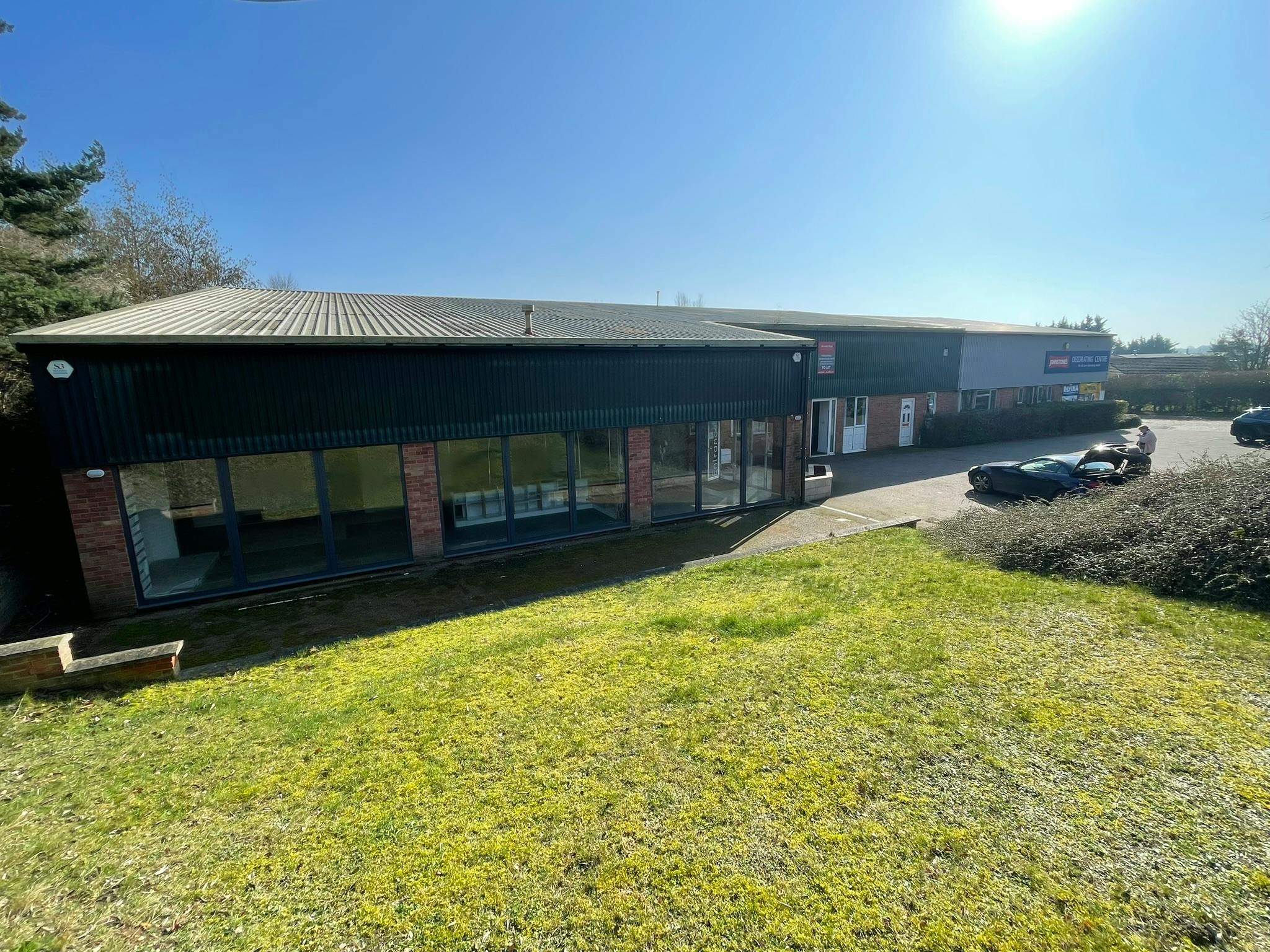 Unit 1 and Unit 2, 1 Frensham Road