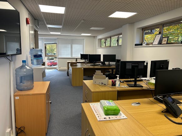 Unit 1, Crowthorne, Offices For Sale - 11.jpg