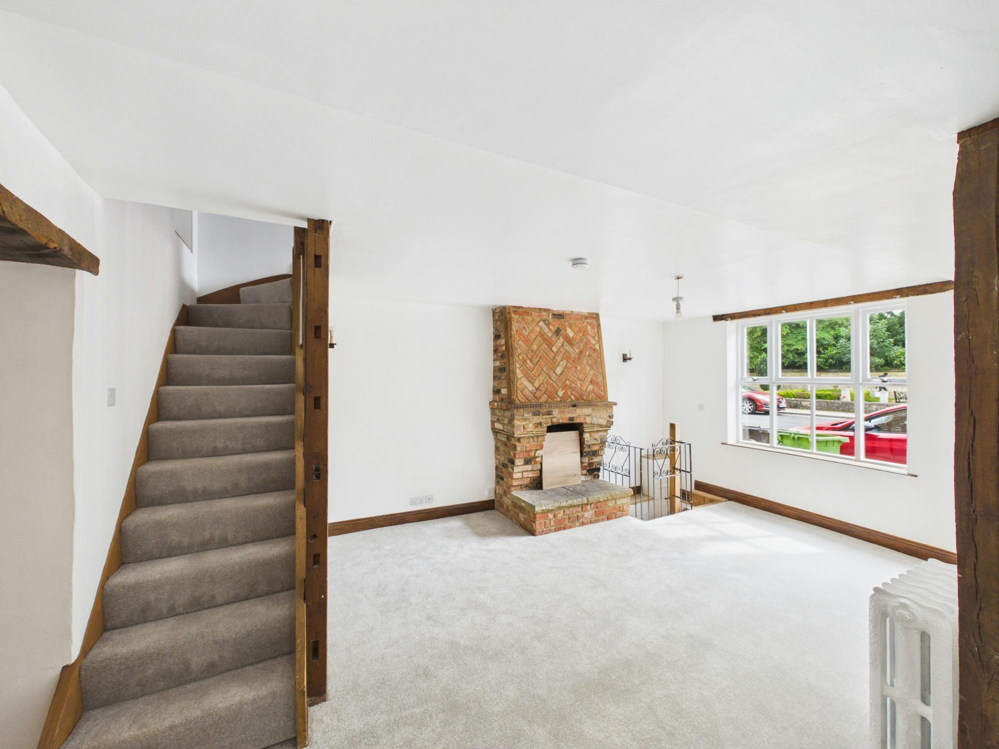 29 & 29a Upper High Street, Thame, Investment / Residential / Retail For Sale - CAM05222G0-PR0088-STILL008.jpg