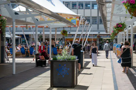 9 South Parade, Bristol, Shopping Centre Unit To Let - Central Square #3.jpg