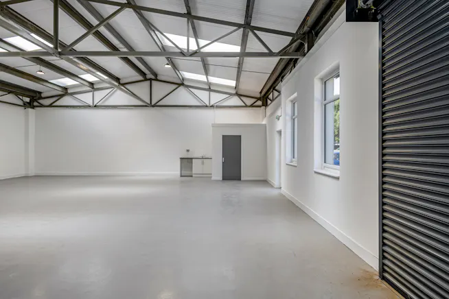 Units 4 The Point, Aylesbury, Industrial To Let - 112373_Unit 4 The Point (10).jpg