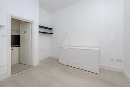 113 Clarendon Road, London, High Street Retail For Sale - 113 clarendon rd5070.jpg