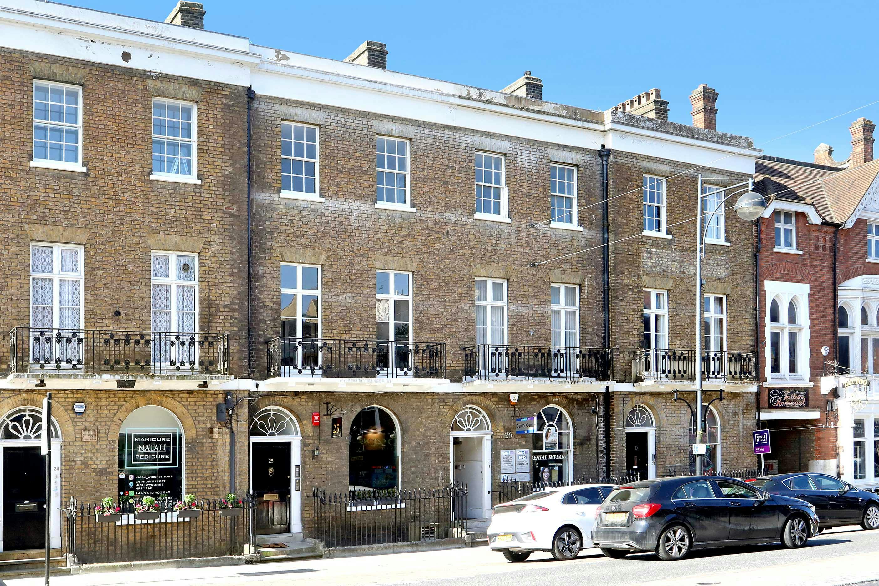 25 High Street, High Wycombe, Offices To Let - Photo Main