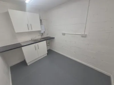 4 Warren Street, Stockport, Retail To Let - 20260909_161712.jpg