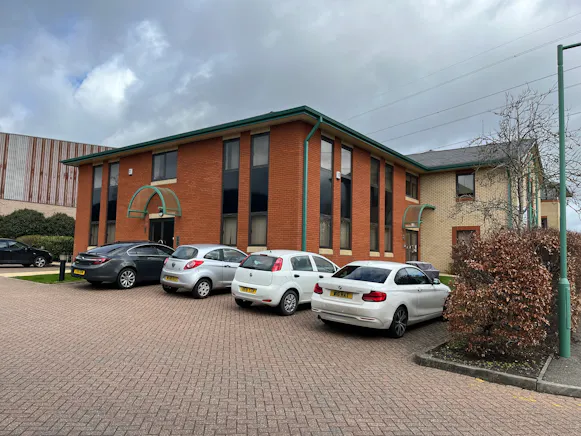 Ground Floor Offices, Unit 7 Bell Business Park, Aylesbury, Offices To Let - IMG_7251.JPEG