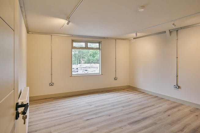 4 - 10 The Row, Hanbury Street, Droitwich, Office To Let - Image 11