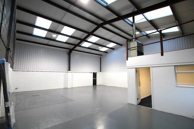 Unit 2 Forest Close, Verwood, Industrial & Trade To Let - IMG_39021.JPG