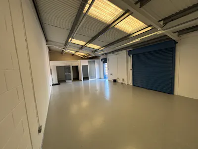 912 Yeovil Road, Slough, Industrial/Logistics To Let - IMG_0156.jpeg