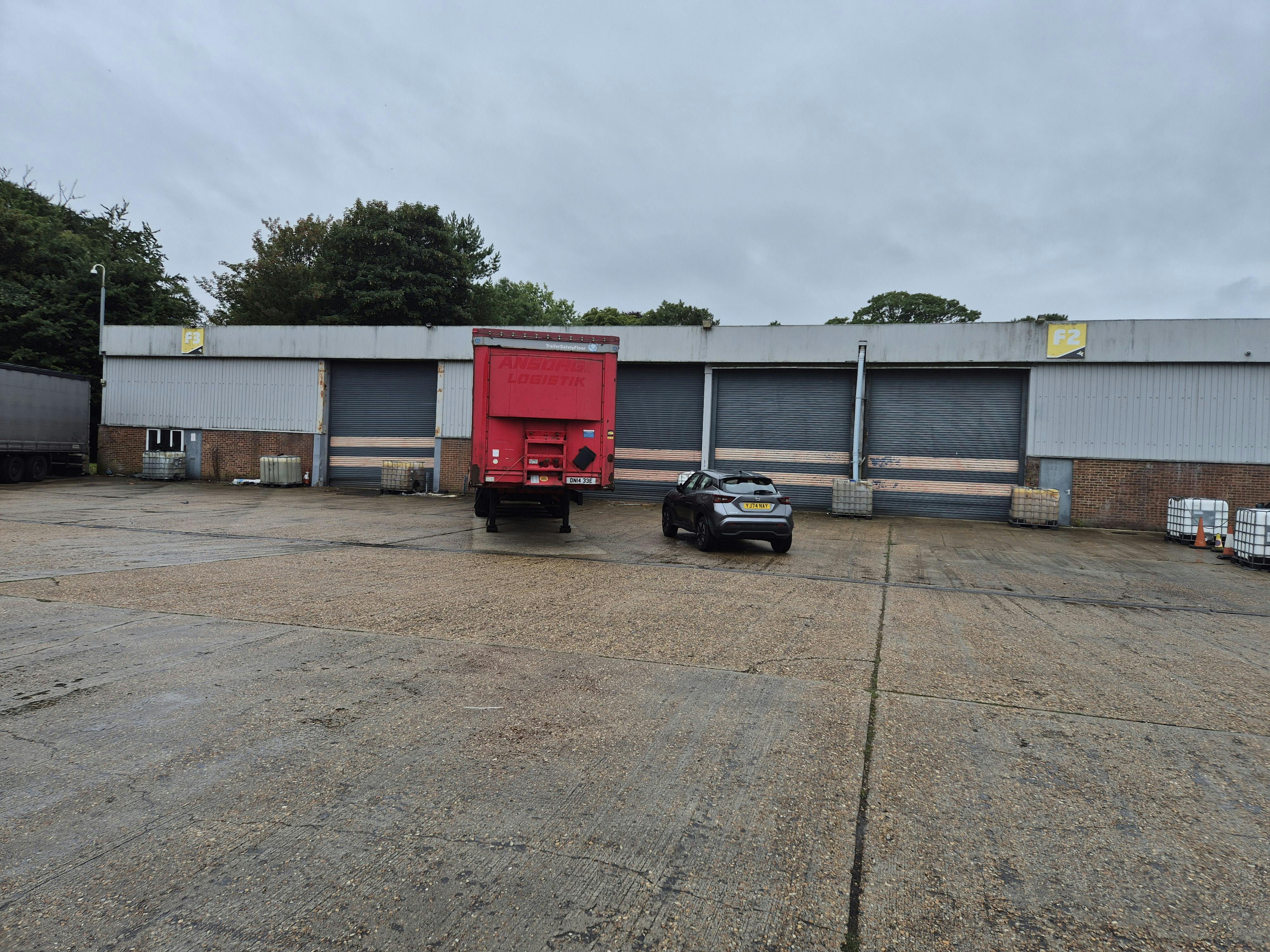 Industrial Unit in Hythe - photo 3