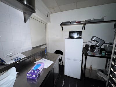 61 High Street, Dartford, Retail To Let - IMG20251020WA0015.jpg