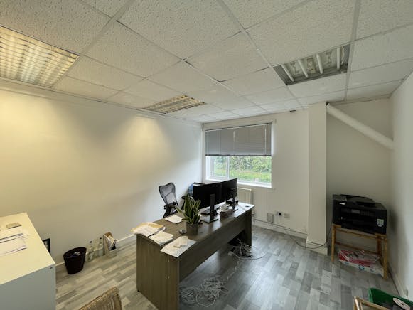C6 Station Yard, First Floor Office, Thame, Office To Let - IMG_3869.JPG