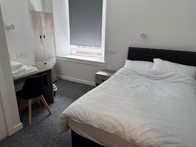 35 - 37 Upper Craigs, Stirling, Student Accommodation For Sale - Resized bed 3.jpg