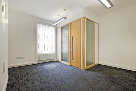 2 Queen Street, Leeds, Office For Sale - IMG_2650.jpg