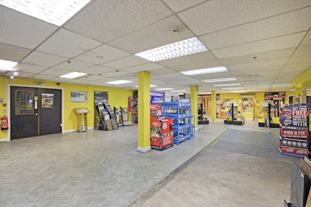 Pontefract Road, Leeds, Industrial To Let - IMG_5067.jpg