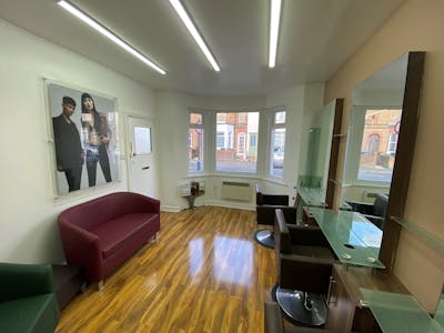 11a Harwoods Road, Watford, Retail To Let - Photo 4