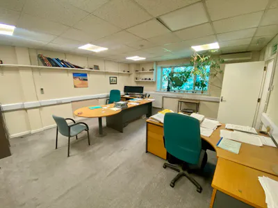 6 Gatwick Metro Centre, Horley, Industrial / Warehouse For Sale - WEB IMG_0810.jpeg