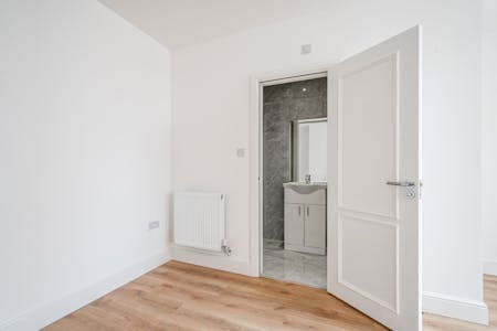 Flat 1F - 12 Hanbury Street, London, Residential To Let - Hanbury St 1F  Low Res 8.jpg