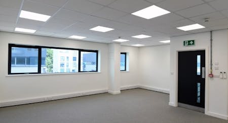UNit 8, Battersea Business Park, London, Warehouse To Let - Screenshot 20250717 112128.jpg
