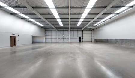697 Stirling Road, Slough, Industrial / Warehouse To Let - 697 Gresham Stirling Road 3.jpg