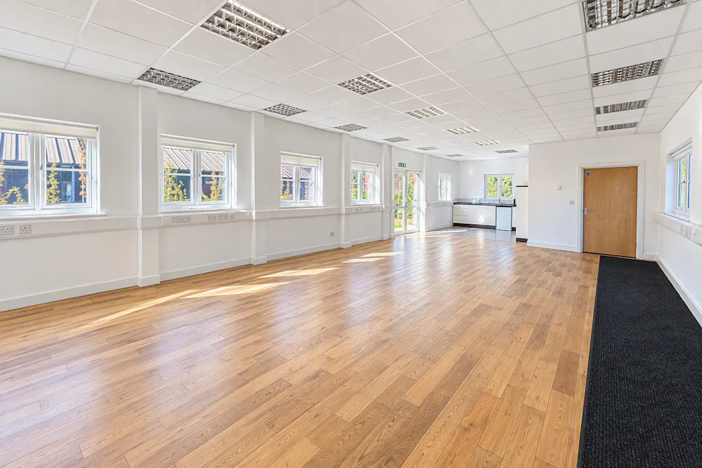 Shelton Lodge Farm (Detached Office Building) - Open plan office.png