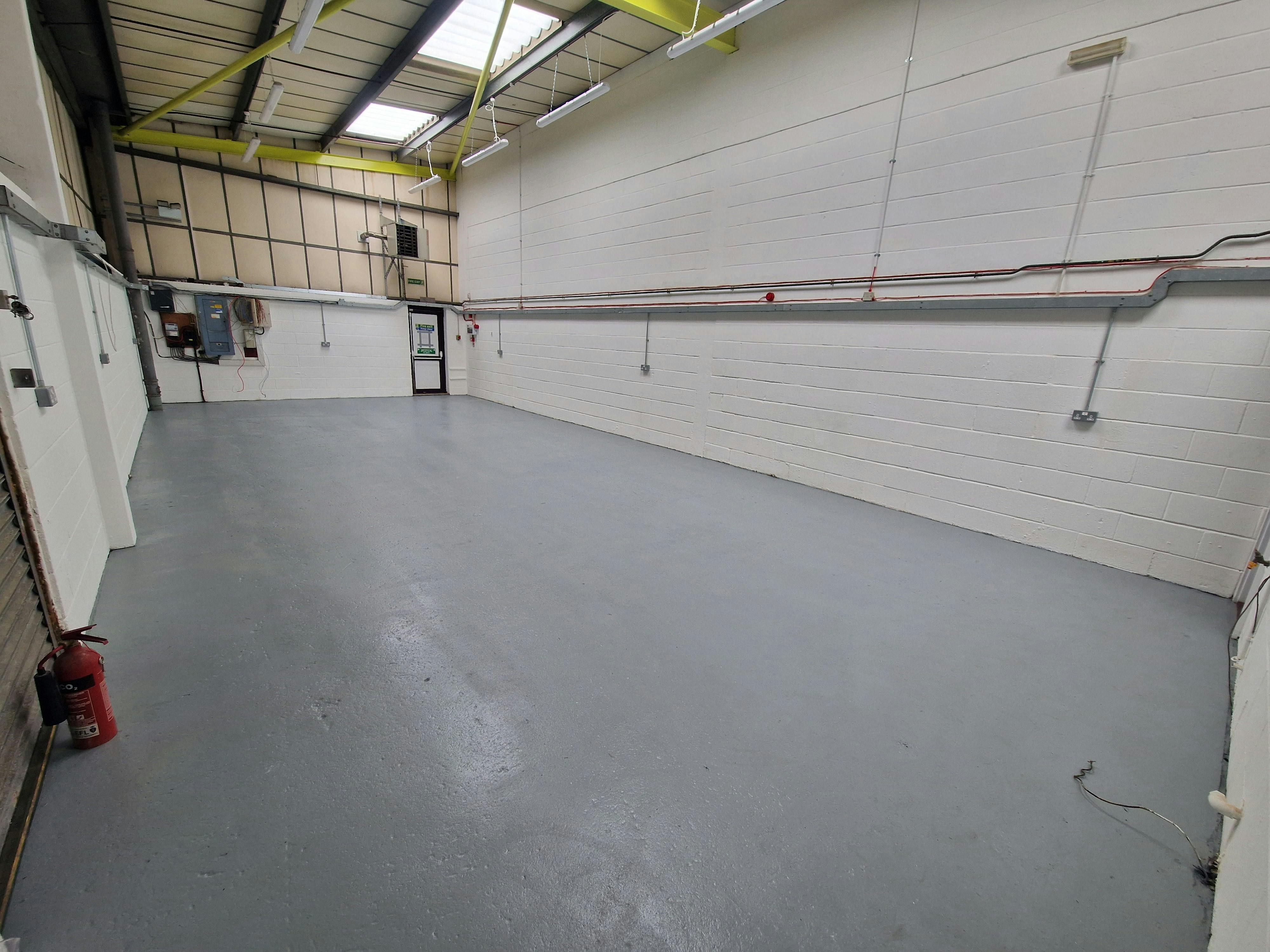 Industrial Unit in Portsmouth - photo 3