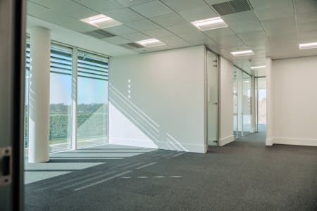 Meadow Gate, Farnborough Airport, Farnborough, Office To Let - Meadowgate Room Shots-3.jpg