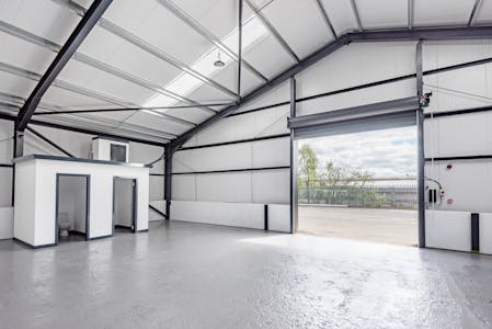 2 Dunnswood Road, South Wardpark Industrial Estate, Cumbernauld, Industrial/Logistics To Let - 2 Dunnswood Road, Cumbernauld (INTERNAL) COMPRESSED (20 of 23).JPG