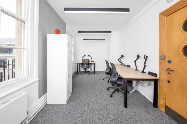 Room 418, 162-168 Regent Street, London, Office To Let - MG_00623.jpg