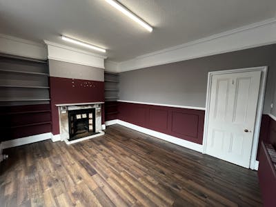 22 Station Road, Watford, Office To Let - front top room.jpg