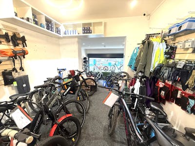 30 Queens Road, Brighton, Retail / High Street Retail / Retail - In Town / Retail - Out Of Town To Let - IMG_6517.jpg
