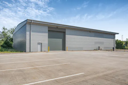 Unit 16, Central Trading Estate, Mosley Road, Trafford Park, Industrial To Let - 8698361-exterior05-800.jpg