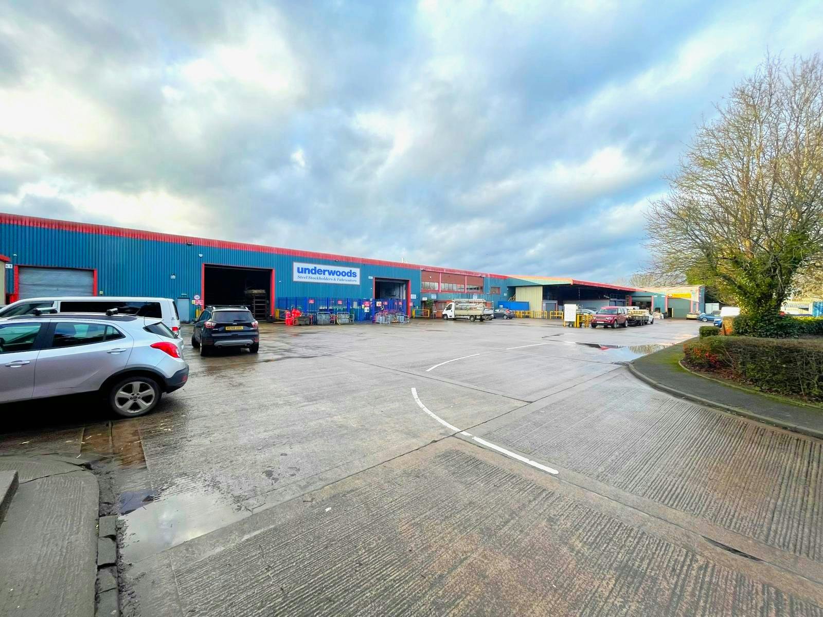 Industrial Unit in Worcester - photo 2