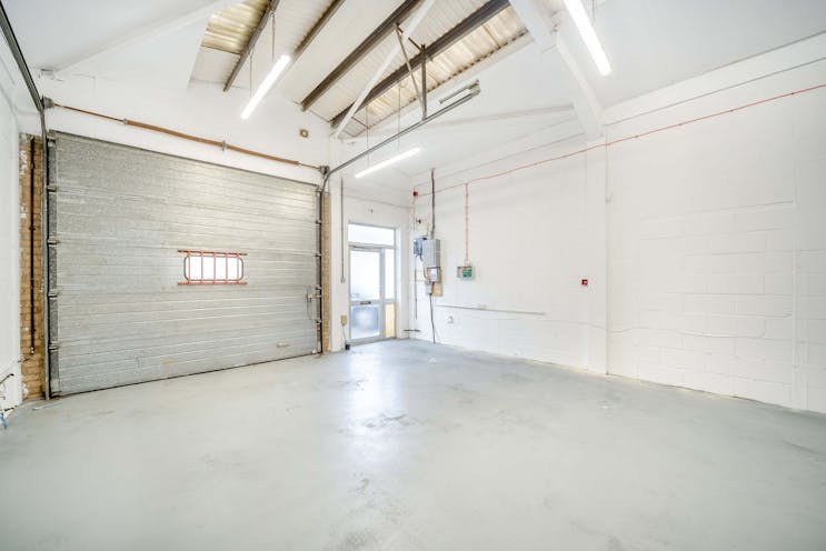 Unit 14 Robert Cort Industrial Estate, Reading, Industrial / Warehouse To Let - Unit 14