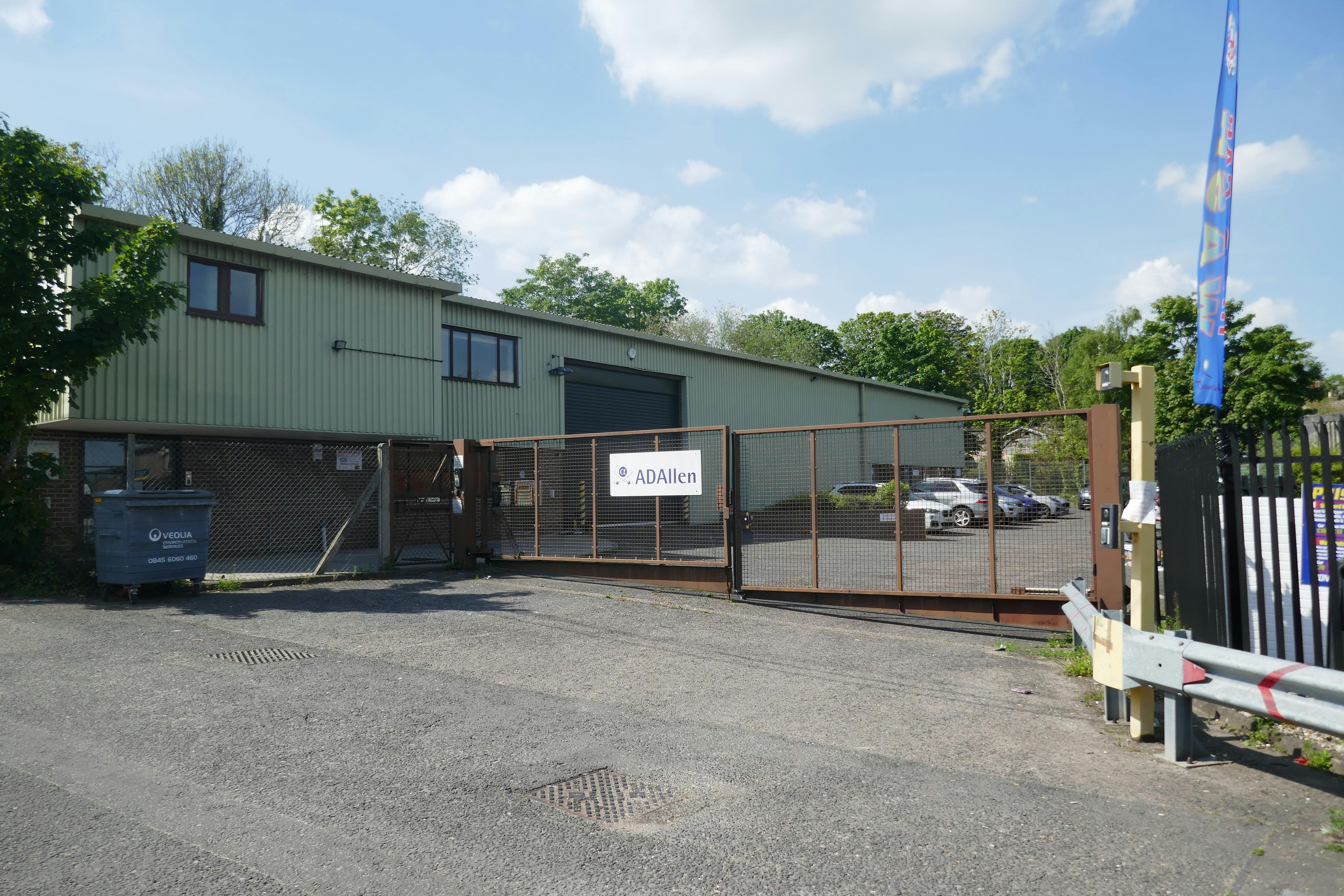 32 Bower Hill Industrial Estate, Bower Hill, Epping, Industrial / Other To Let - P1020770.JPG