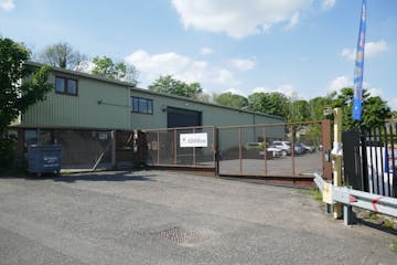 32 Bower Hill Industrial Estate, Bower Hill, Epping, Industrial / Other To Let - P1020770.JPG