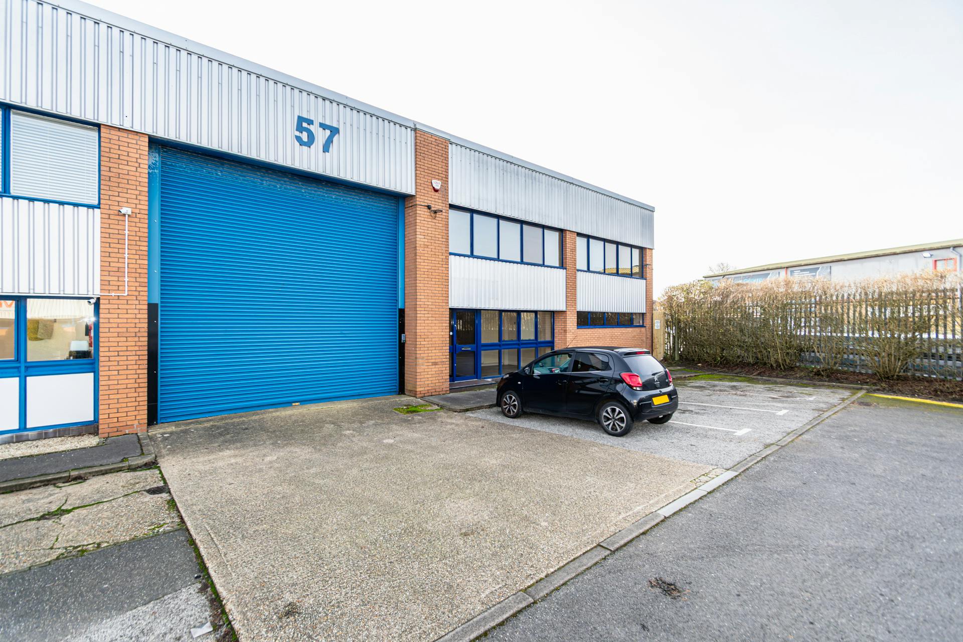 Retail/Shop in Poole - photo 2