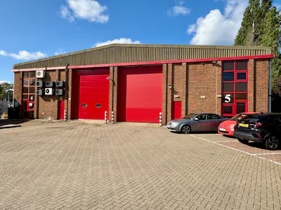 Unit 5, Inwood Business Centre, Hounslow, Industrial / Warehouse To Let - IMG_6685.jpg