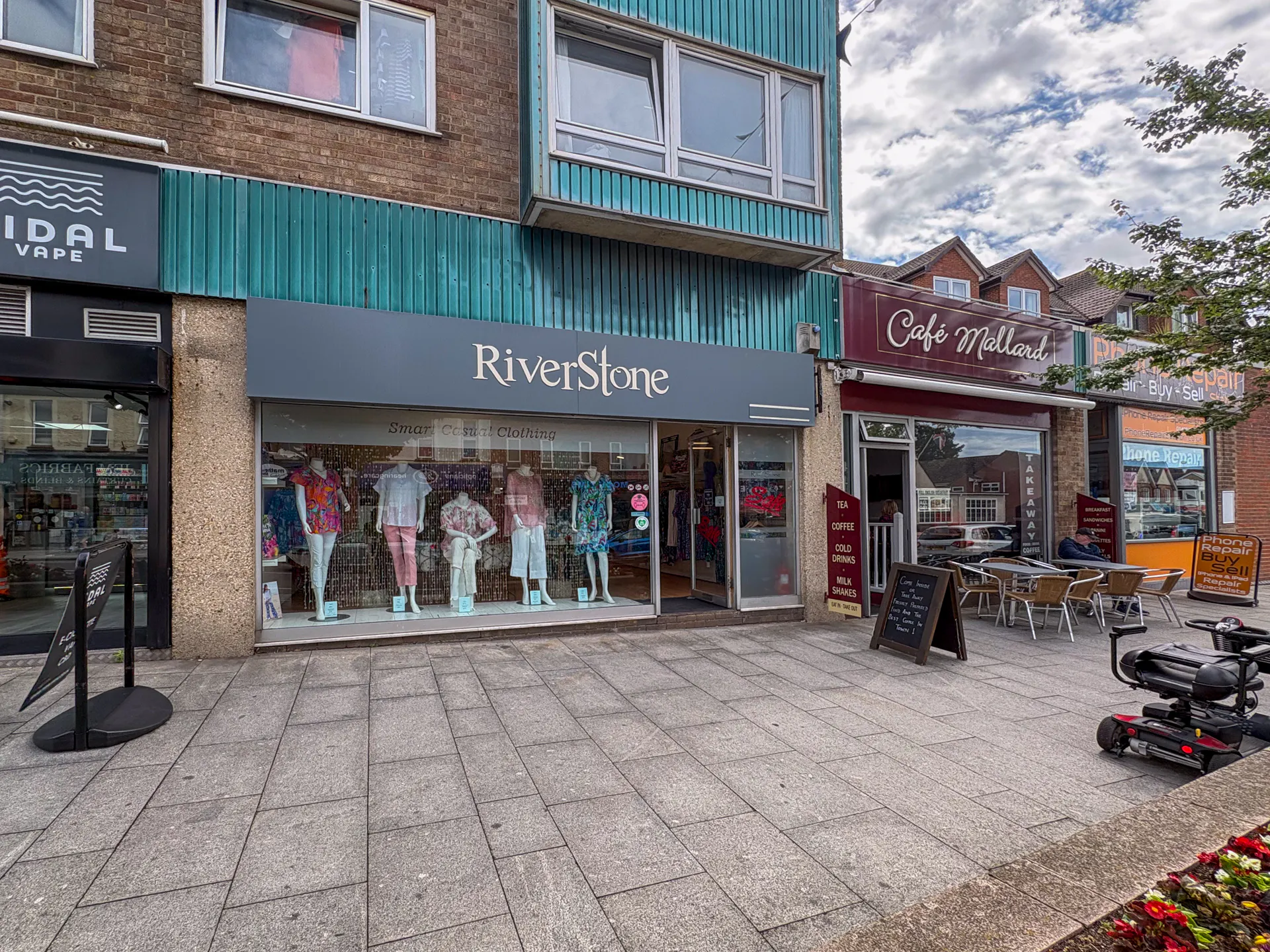 Retail in New Milton
