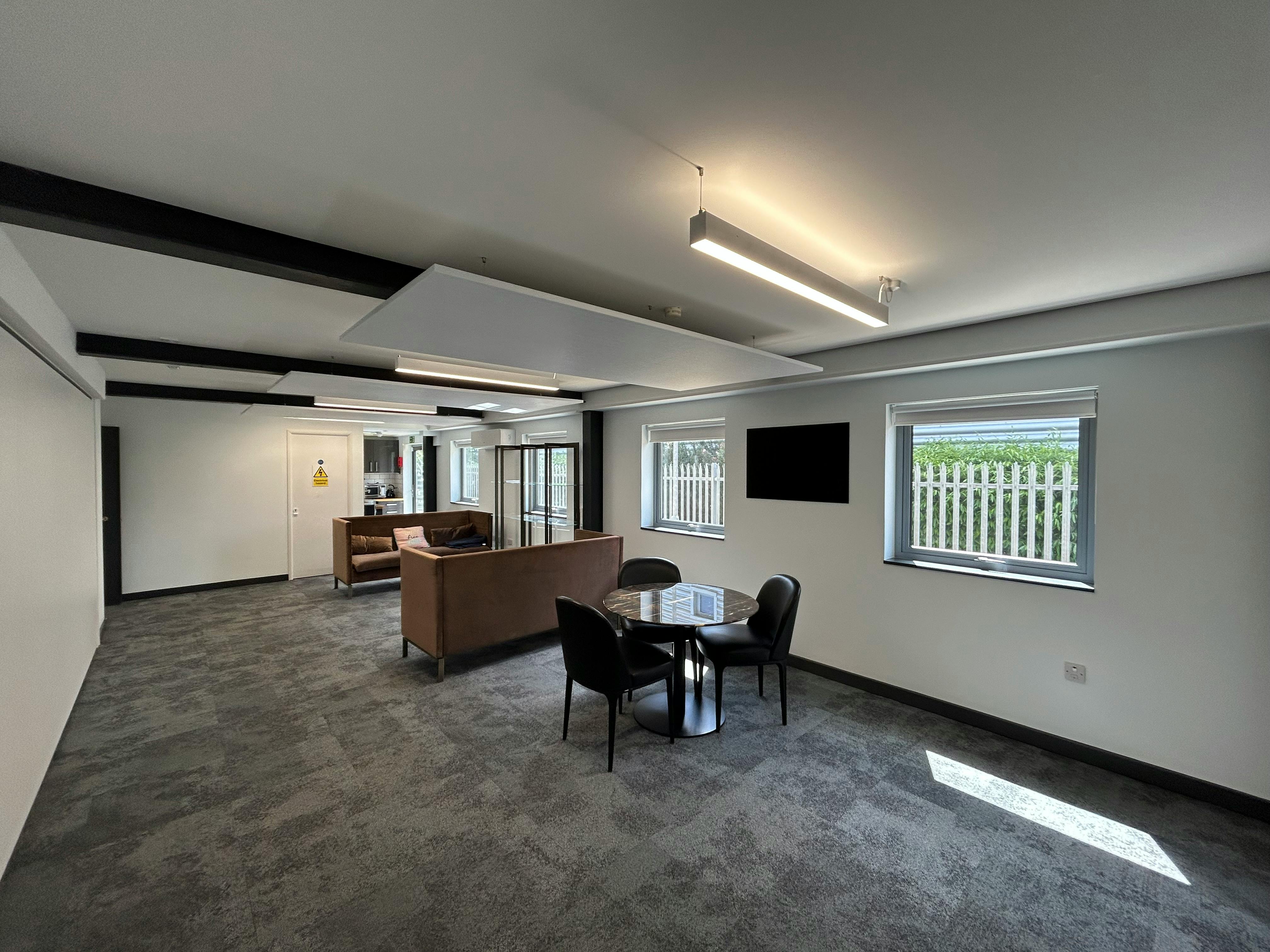 Unit 10 Pine Court, Kembrey Park, Swindon, Offices To Let - IMG_8464.jpeg